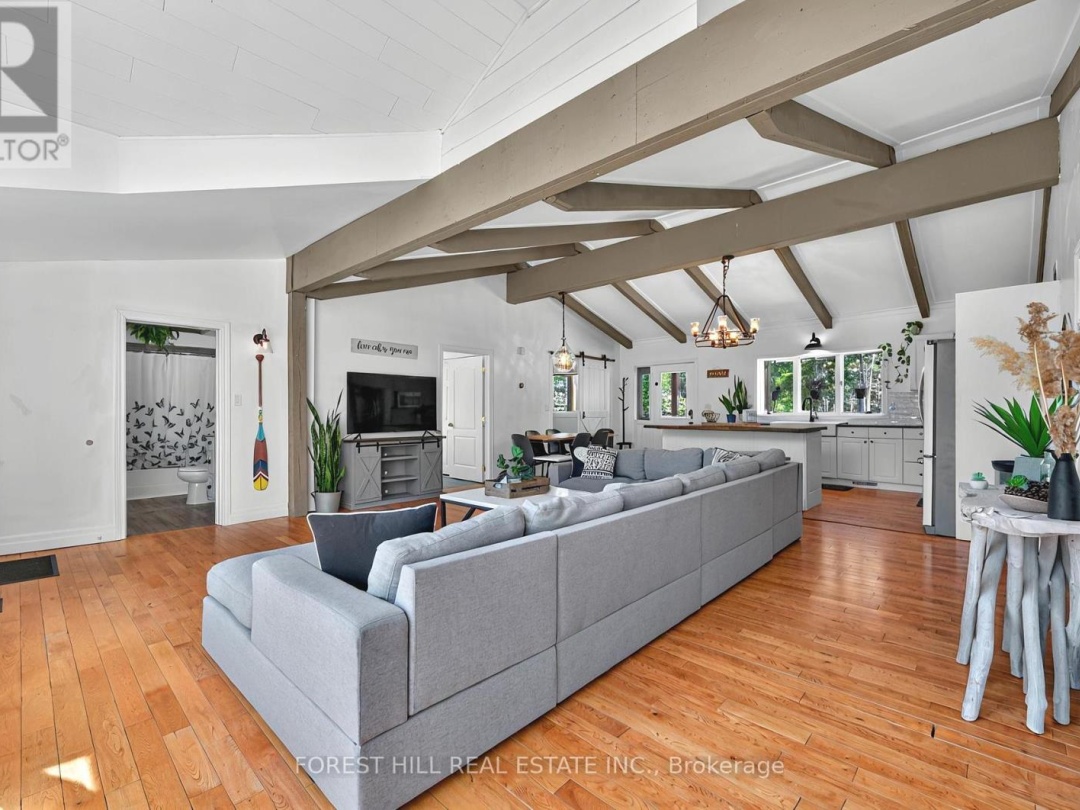 31 Glen Acres Road, Big East Lake