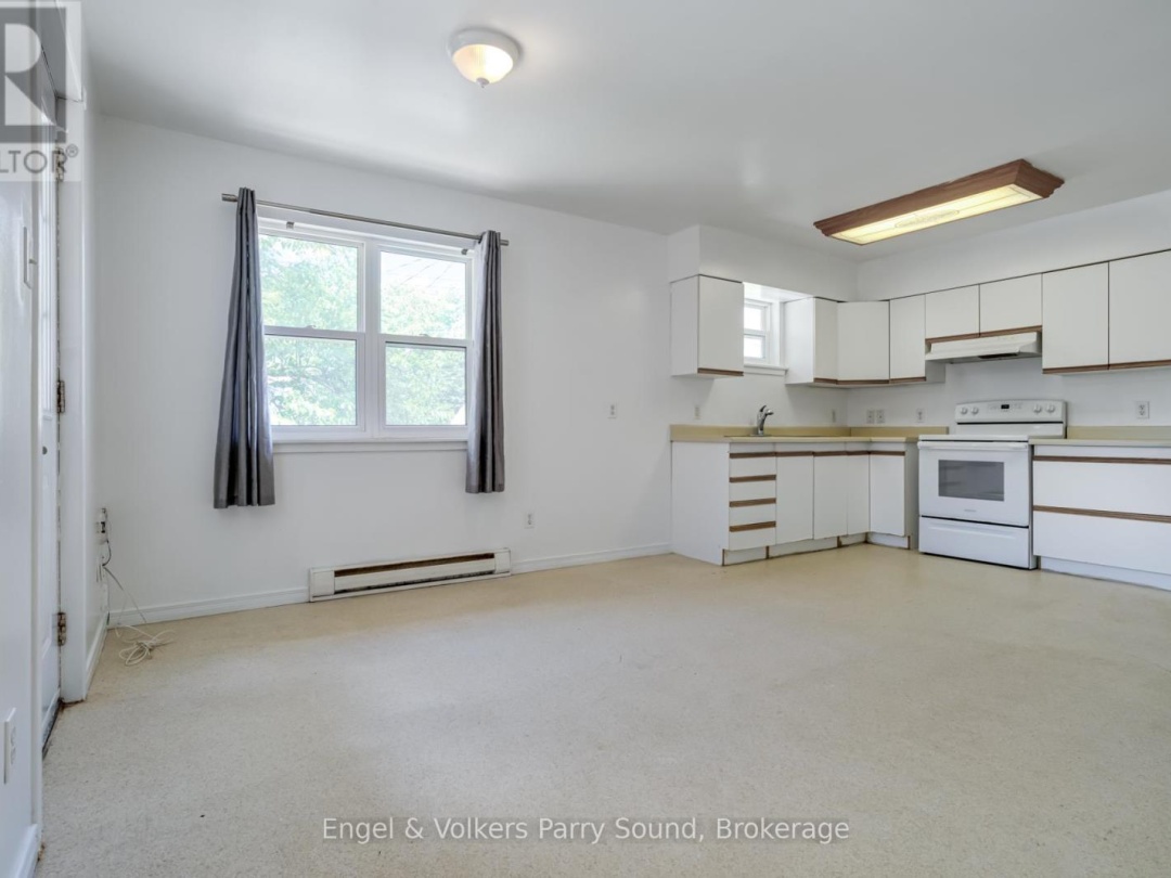 128 Isabella Street, Parry Sound