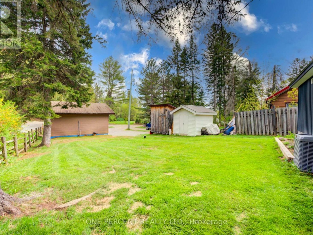 1105 Lakeshore Road, Gooderham Lake