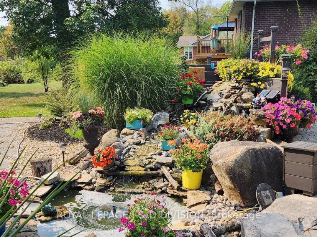 233 Bayshore Drive, Lake Simcoe