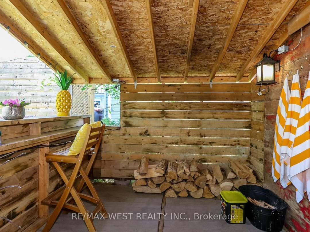 3756 GLENREST DRIVE, 