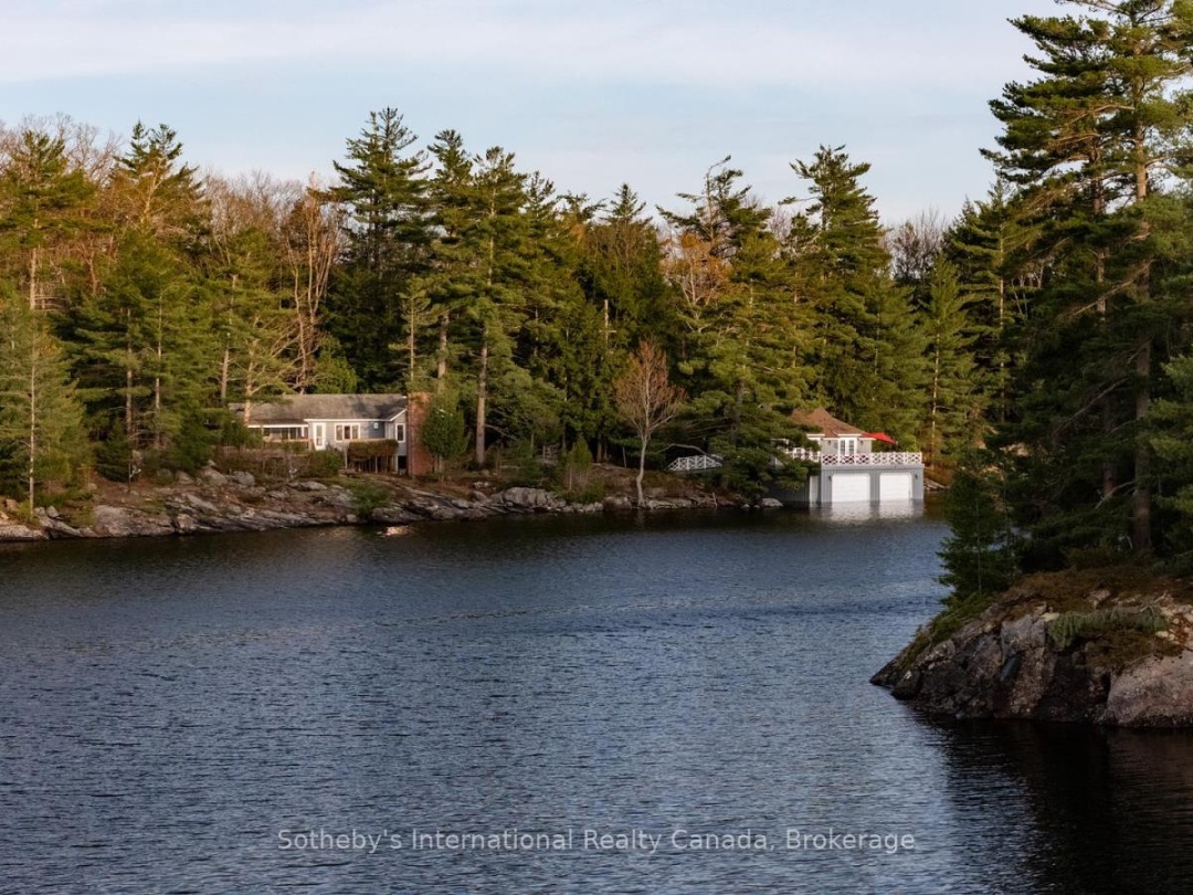 1-1076 BIRCH POINT ROAD, Lake Muskoka