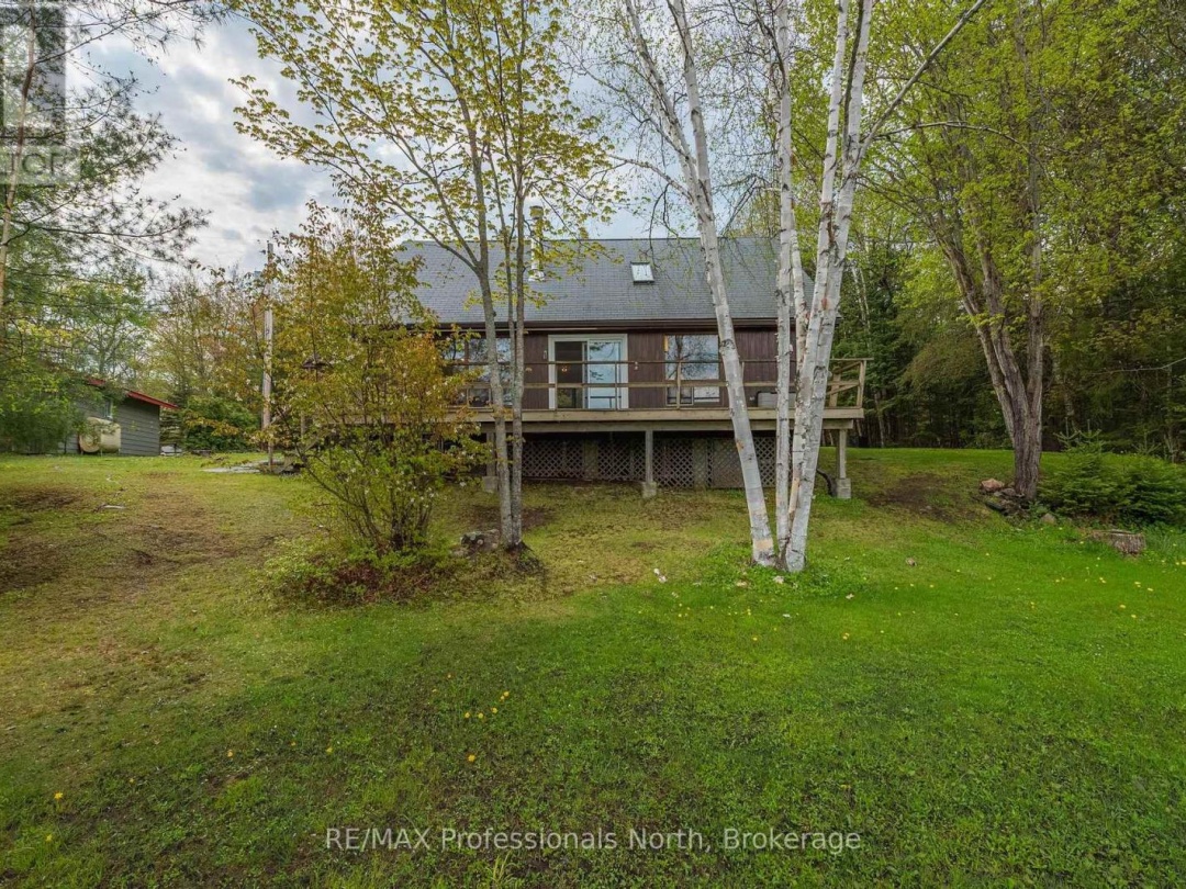 1070 Glamorgan Road E, Gooderham Lake