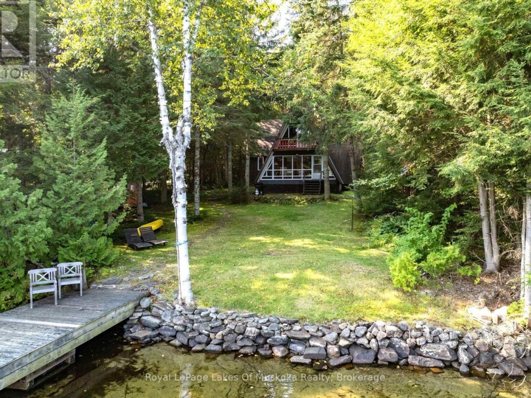 1363 West Oxbow Lake Road, Oxbow Lake