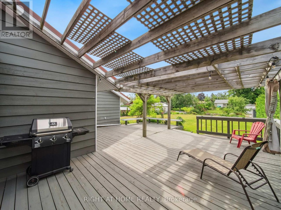 1415 CUNNINGHAM CRESCENT, 