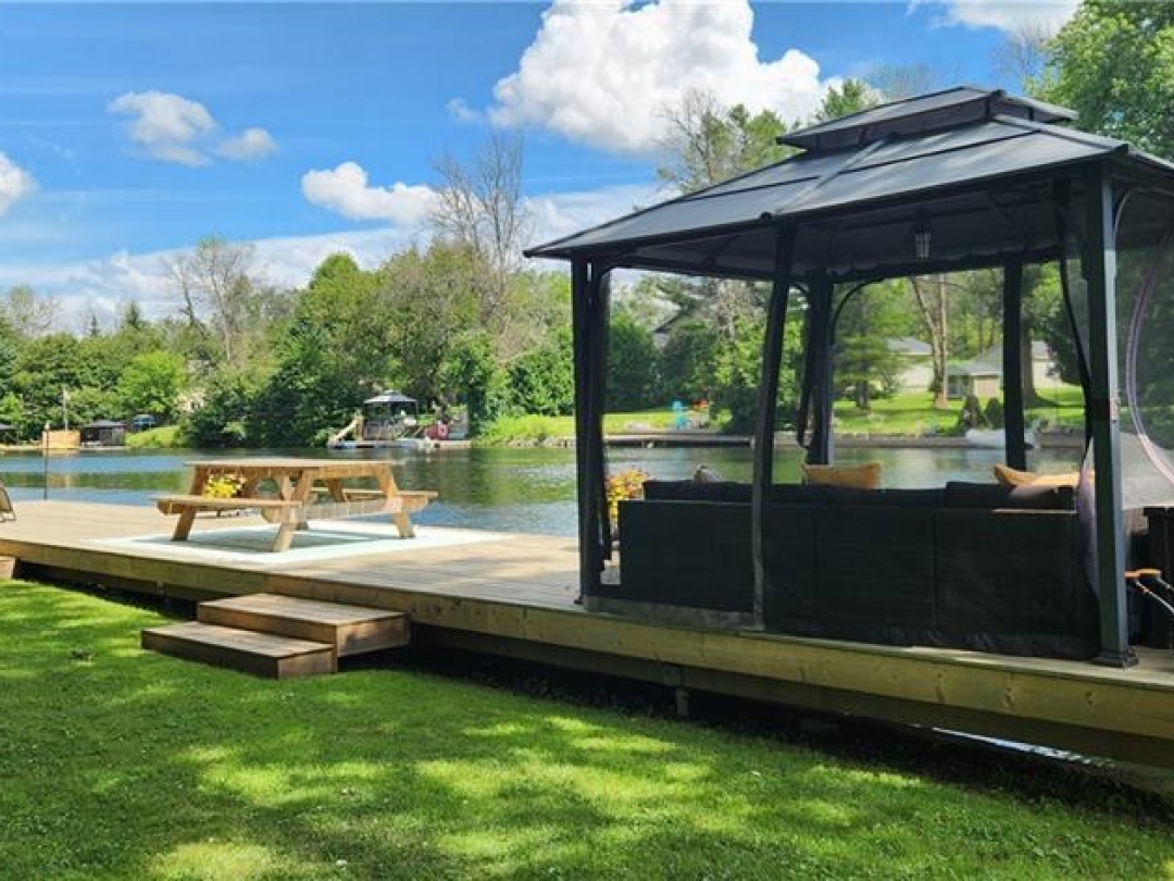 1057 Severn River Road, Severn River