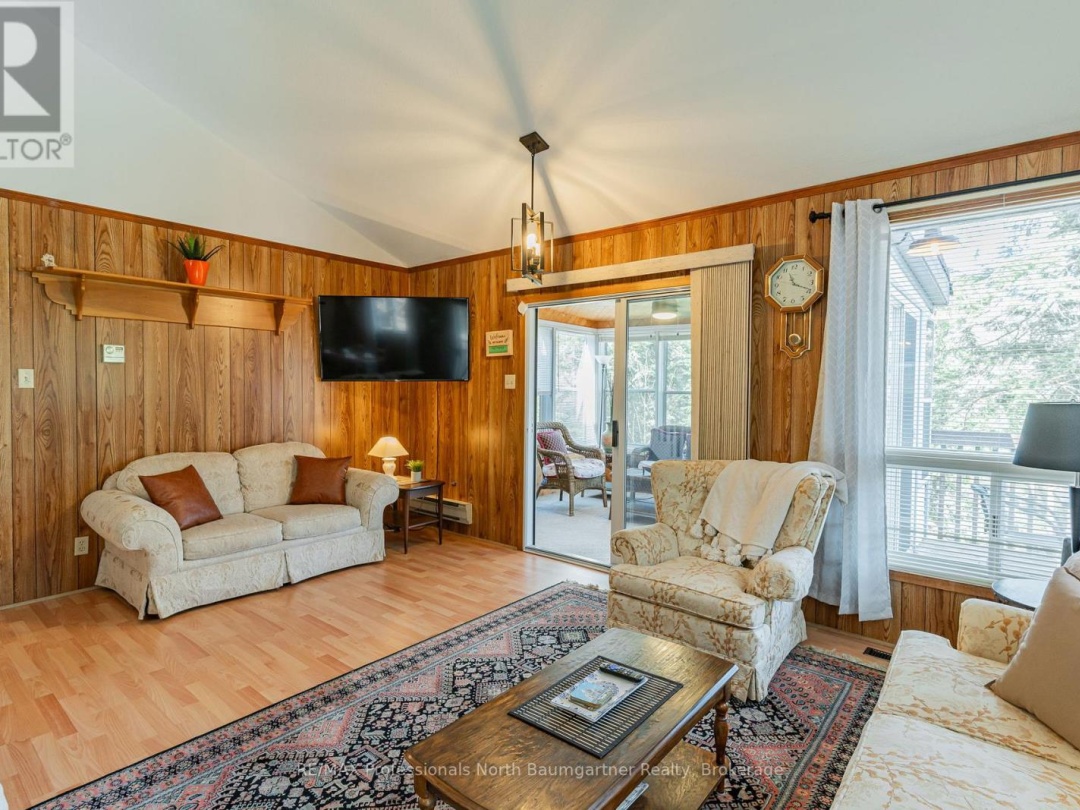 1053 Mink Road, Long Lake