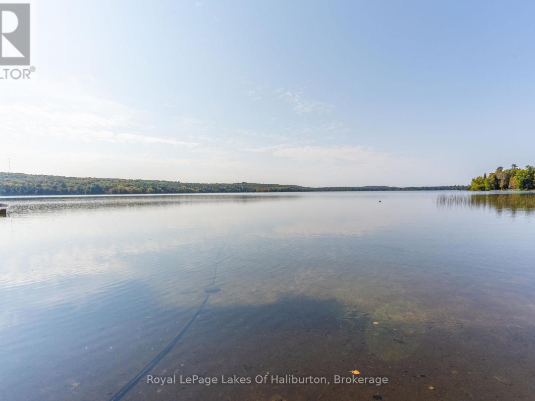 1070 Frank's Lane, Maple Lake