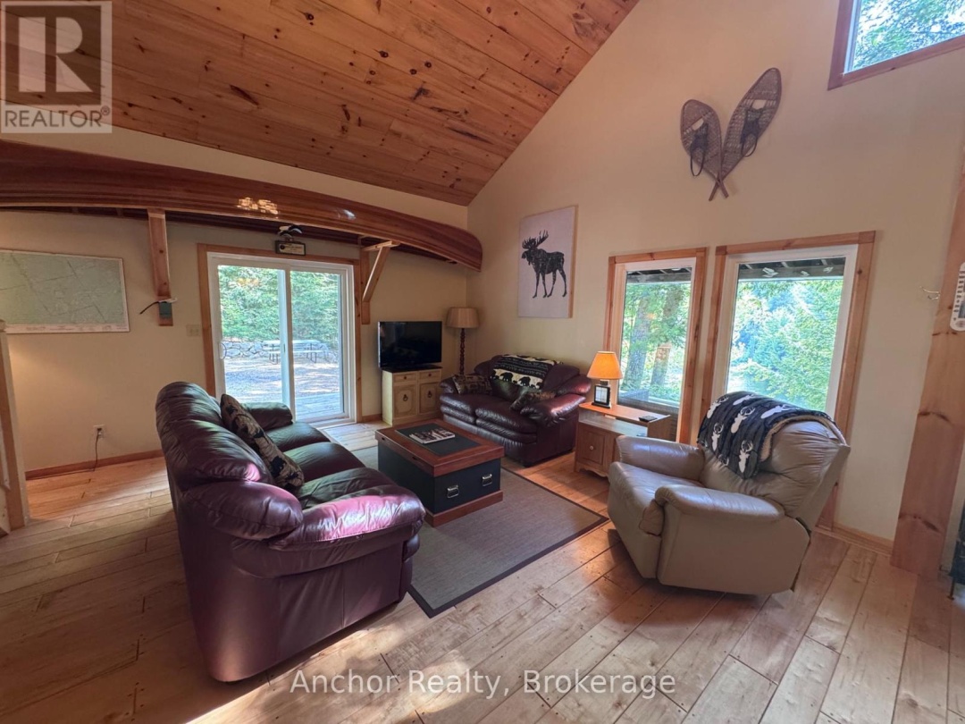 10469 LITTLE HAWK LAKE, 