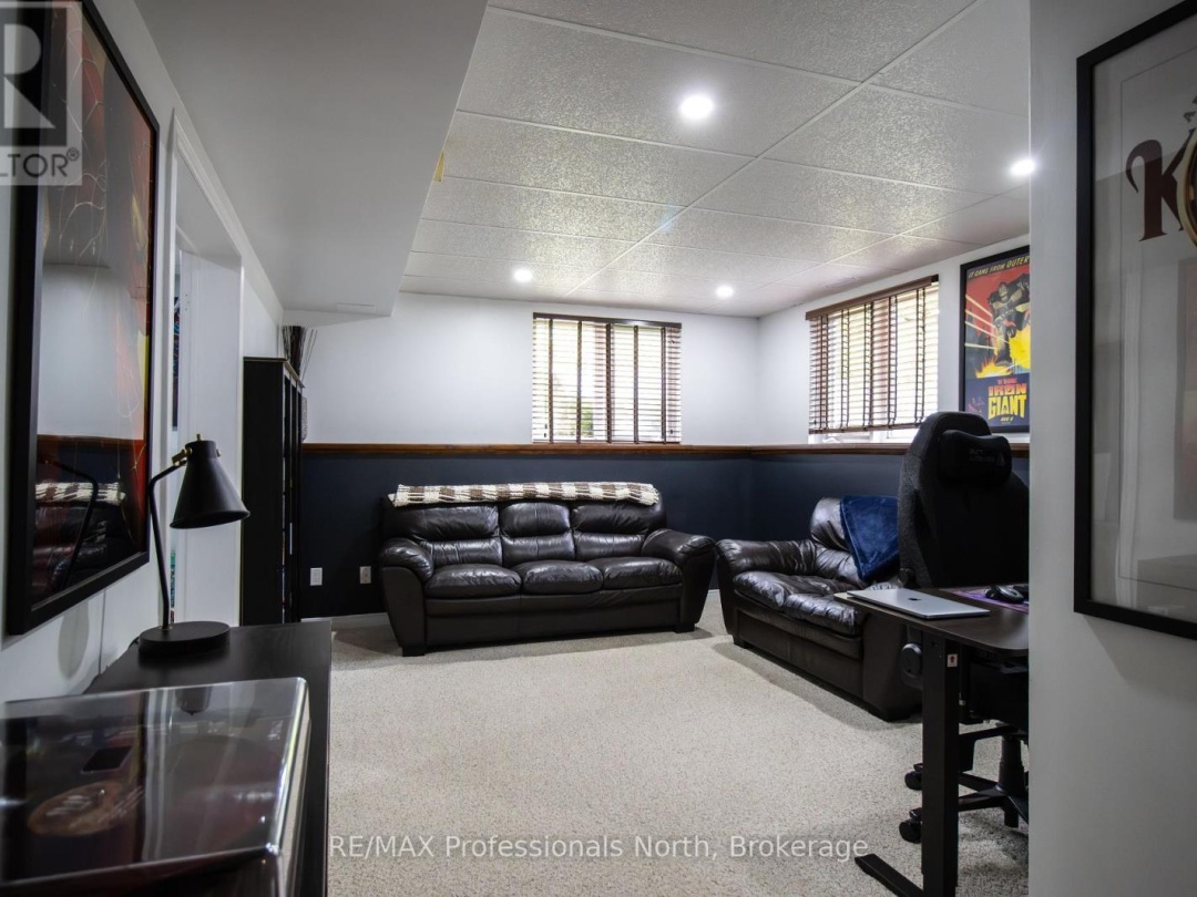 36 B SPENCER STREET, 