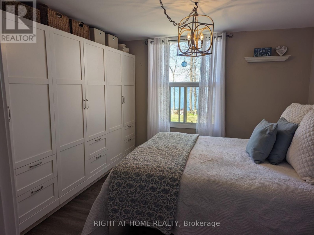 187 Campbell Beach Road, Dalrymple Lake