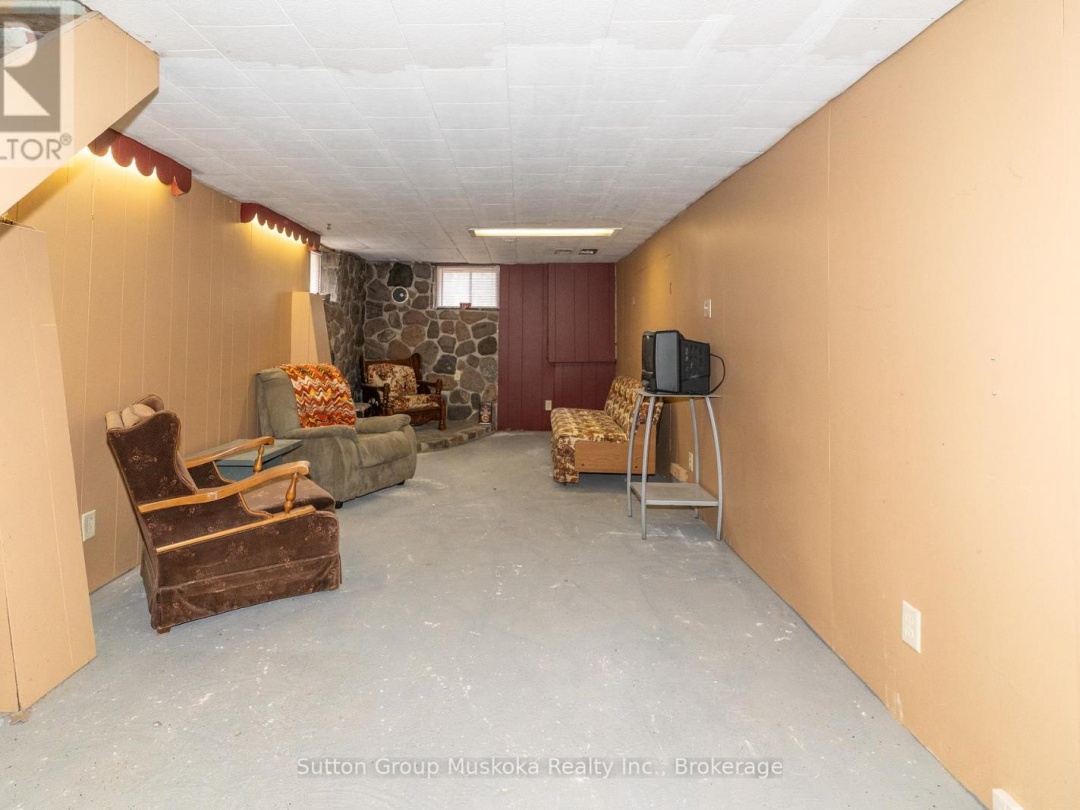 15 Glen Acres Road, Big East Lake