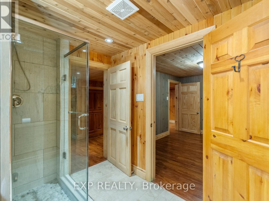 201 Avery Point Road, Dalrymple Lake