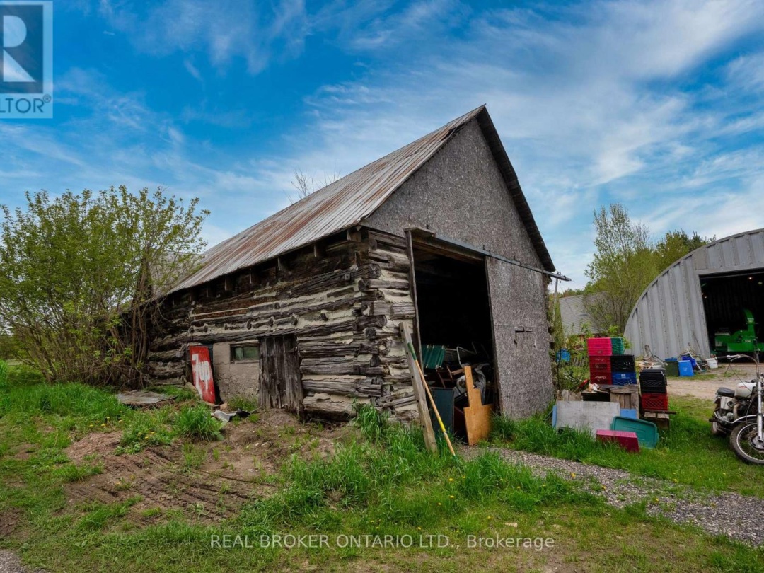 261 PORTAGE ROAD, Canal Lake
