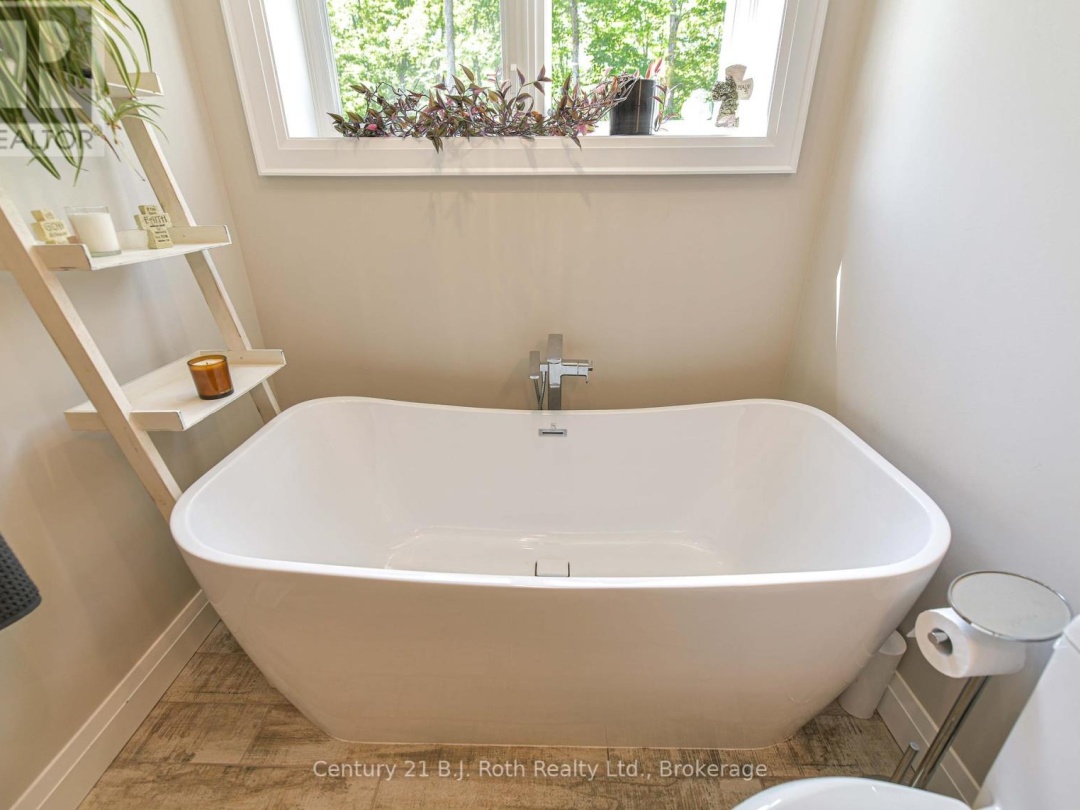 3082 FAIRGROUNDS ROAD, 