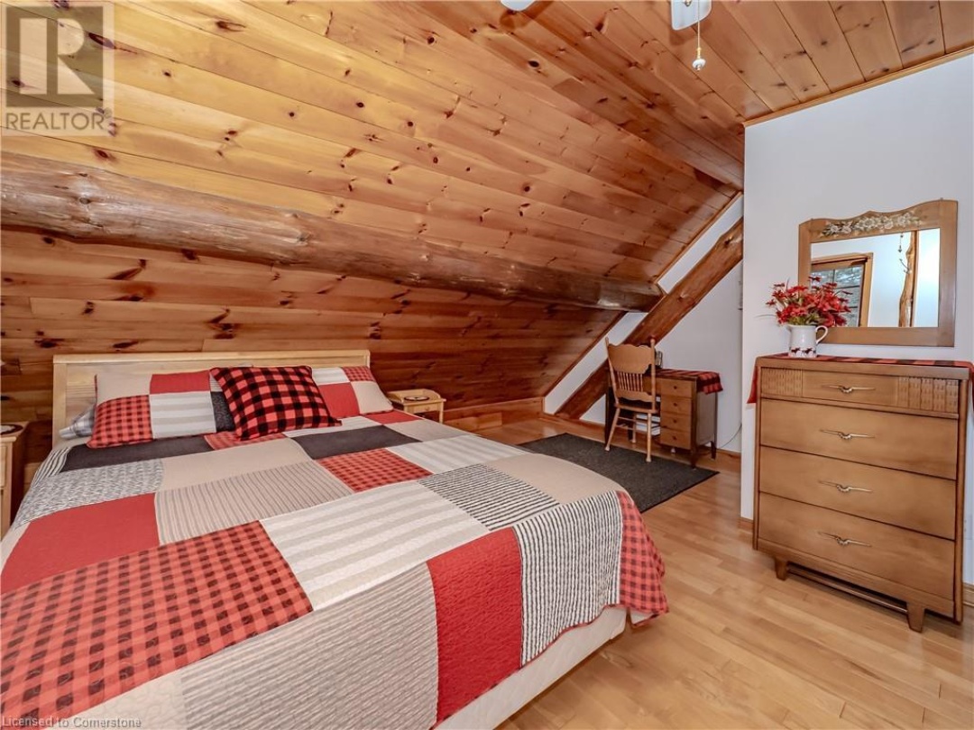 1696 HIGHWAY 118 E, 