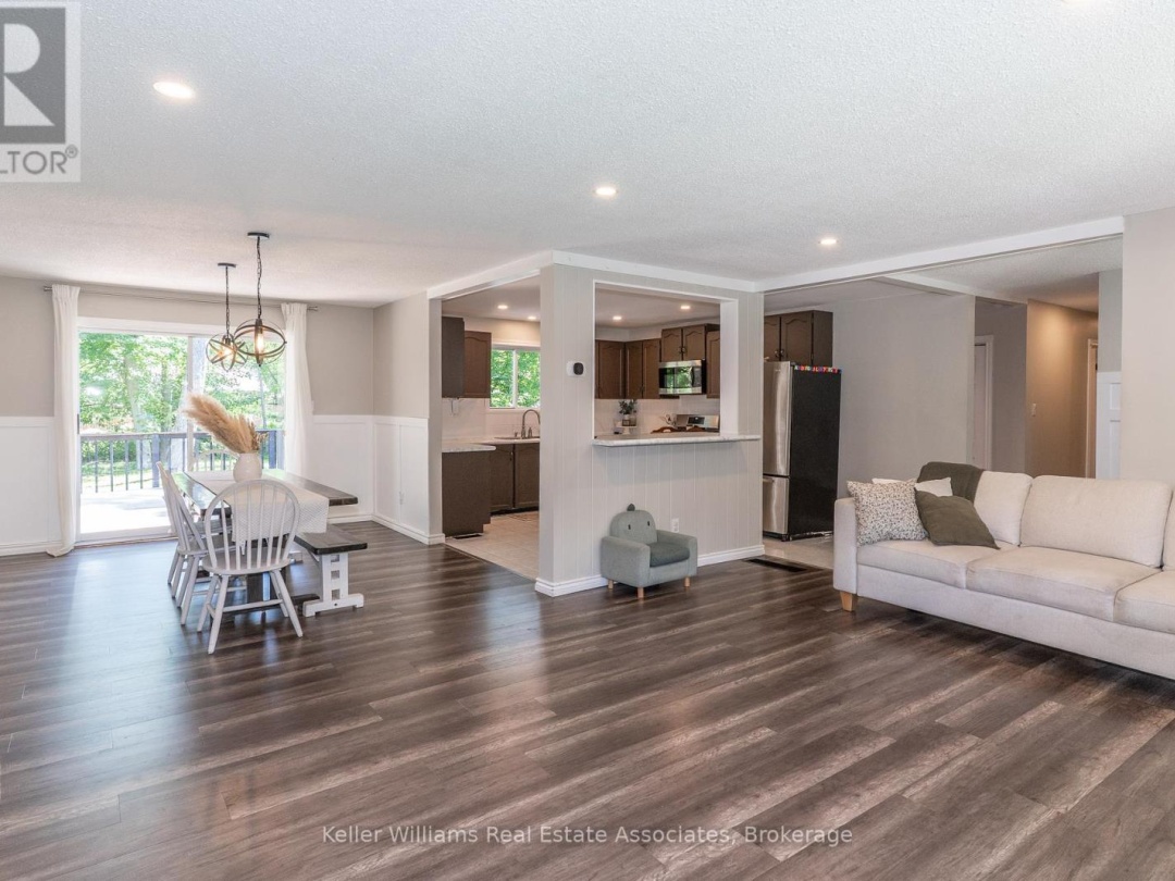 220 ALEXANDER STREET, 