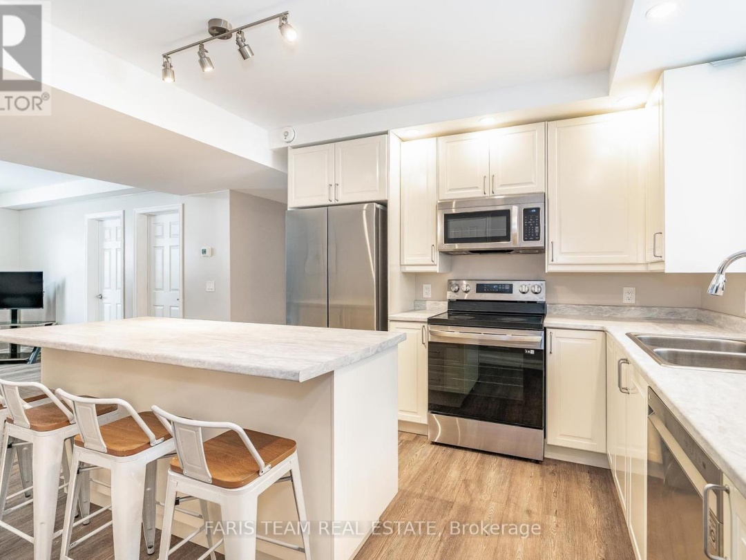 2082 CENTRE AVENUE, 