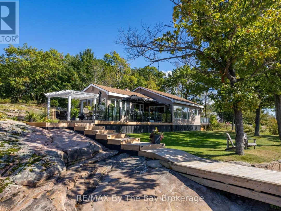 4476 ISLAND 1040/LITTLE BEAUSOLEIL ISLAND, 