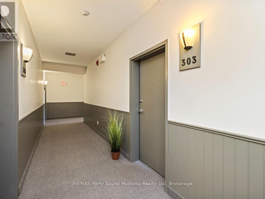 303 - 20D SILVER BIRCH COURT, 