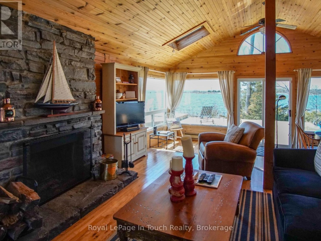 2 Island 130, Georgian Bay