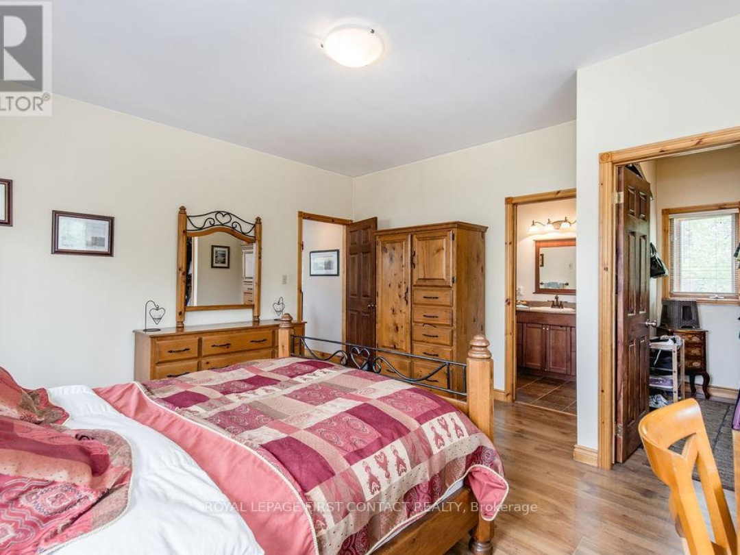 4447 ORKNEY BEACH ROAD, Lake Simcoe