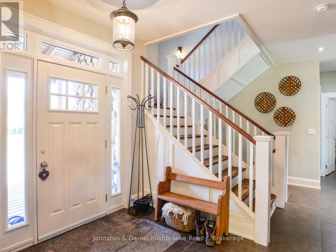 1422 MUSKOKA RD 118 ROAD W, 