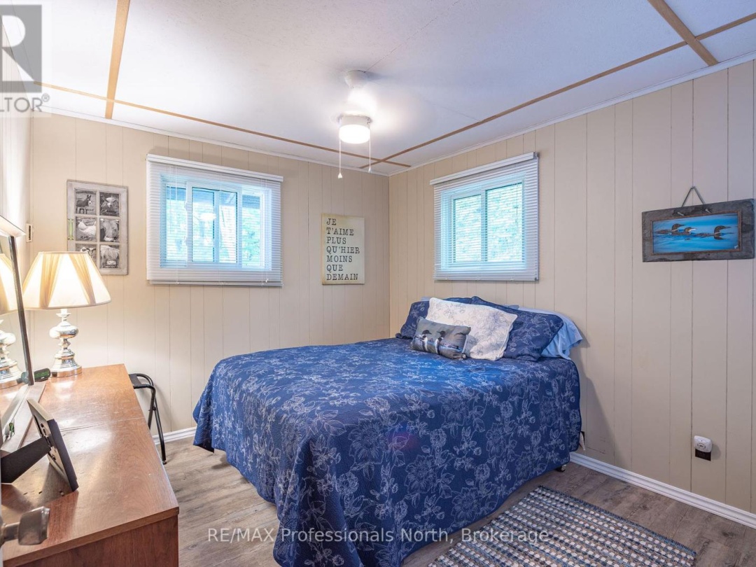 1582 HOSPITALITY LAKE ROAD, 