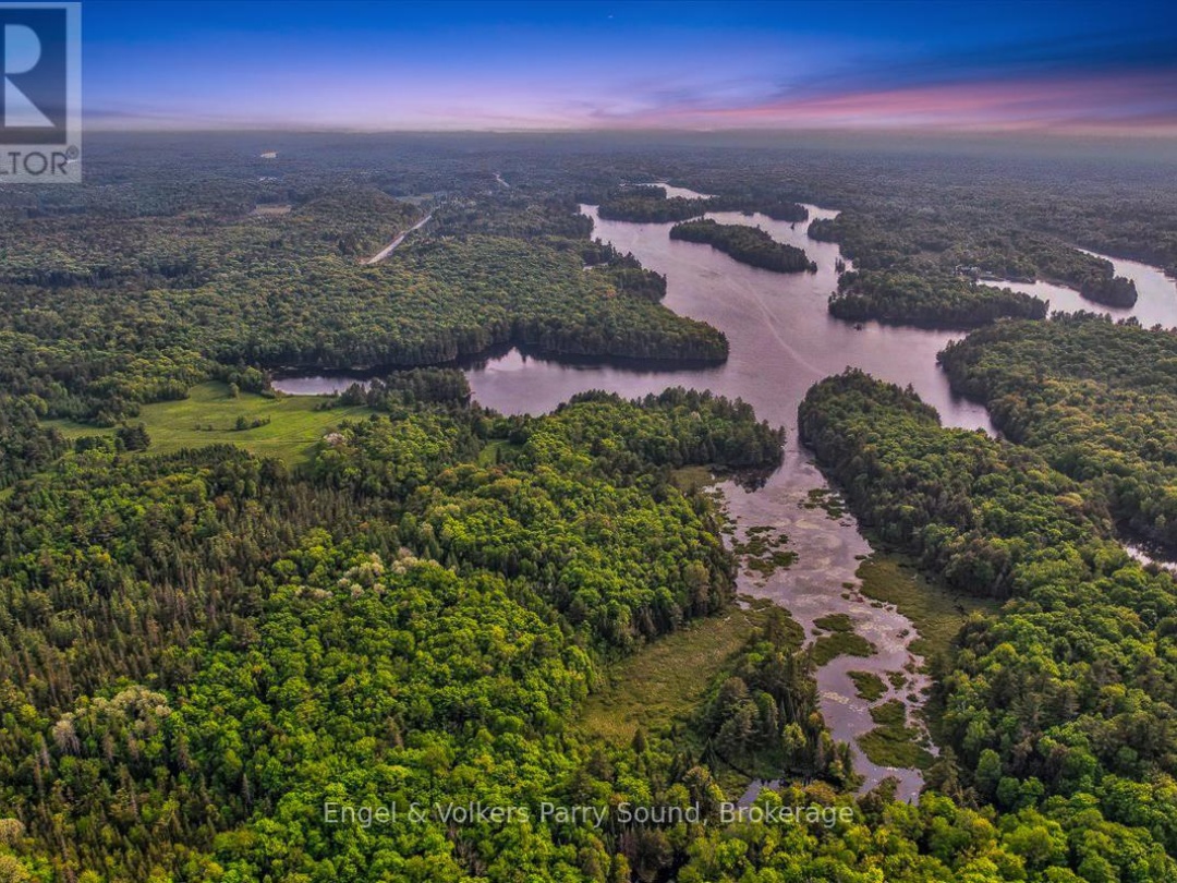 53 BIRDWOOD LANE, Harris Lake