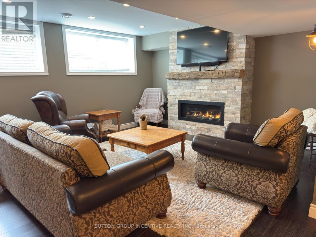 22 THOROUGHBRED DRIVE, 