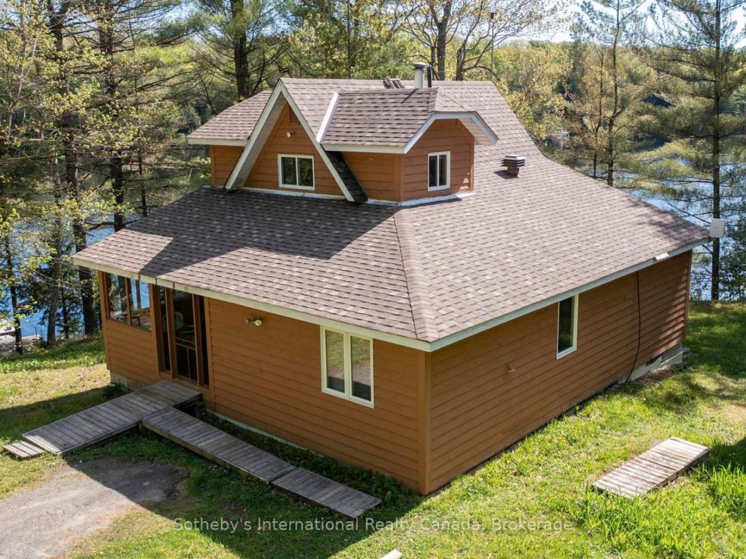 14 Burnegie Lane, Otter Lake