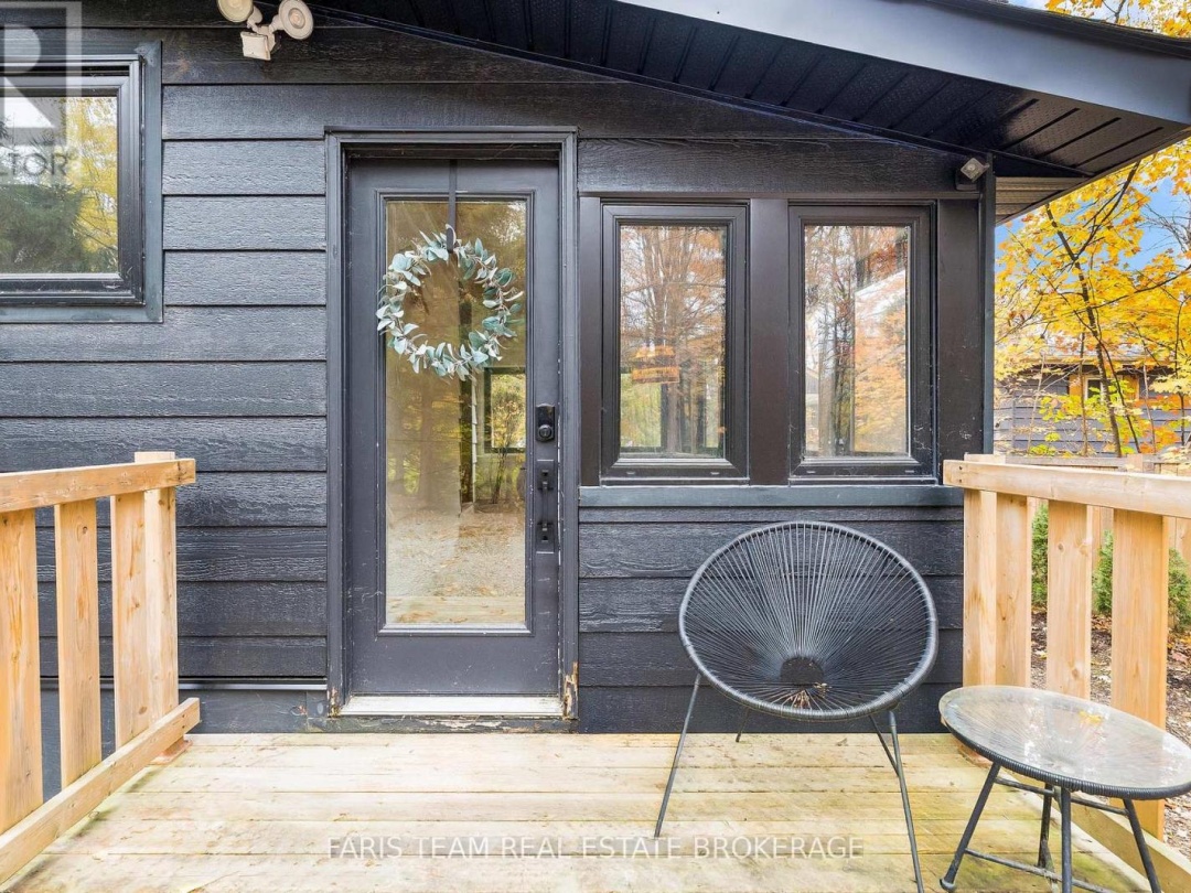 7475 ISLAND CRESCENT, 