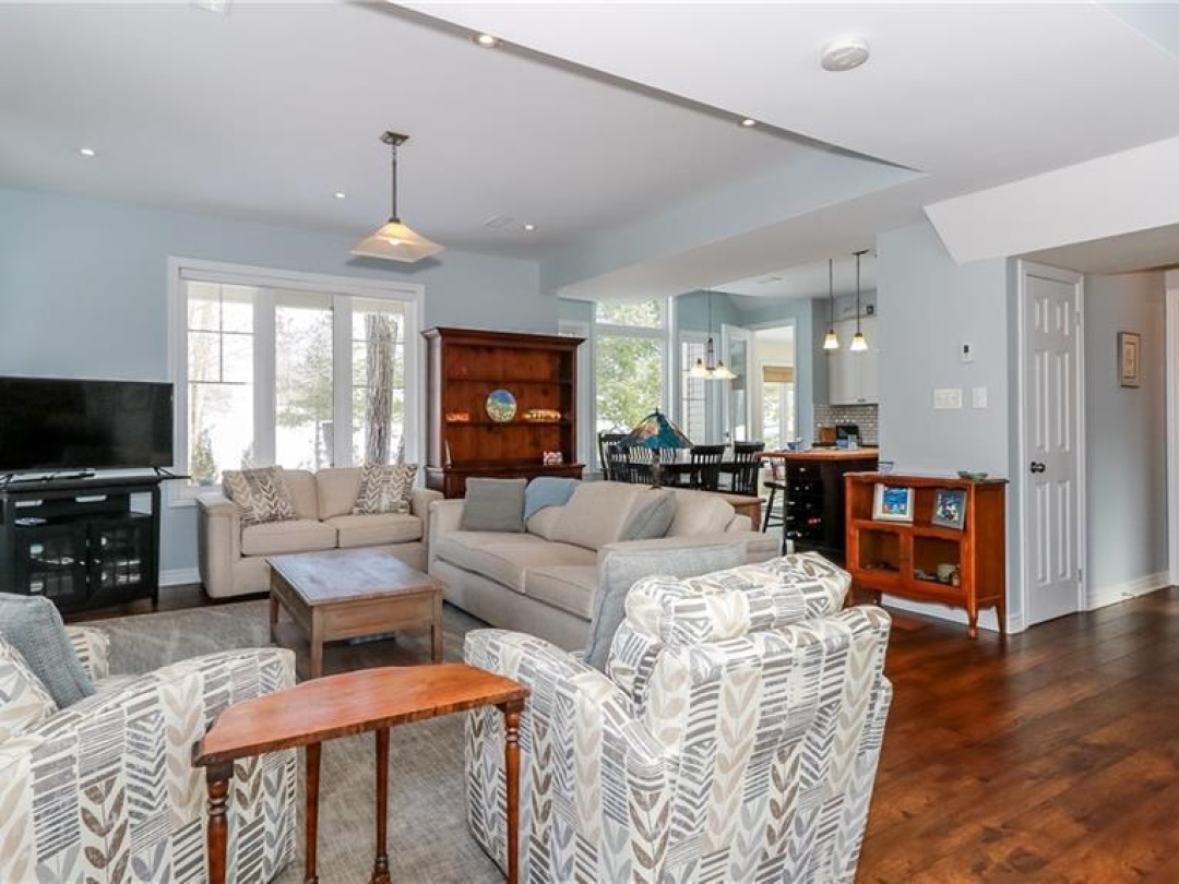 22 MARINA VILLAGE Drive, 