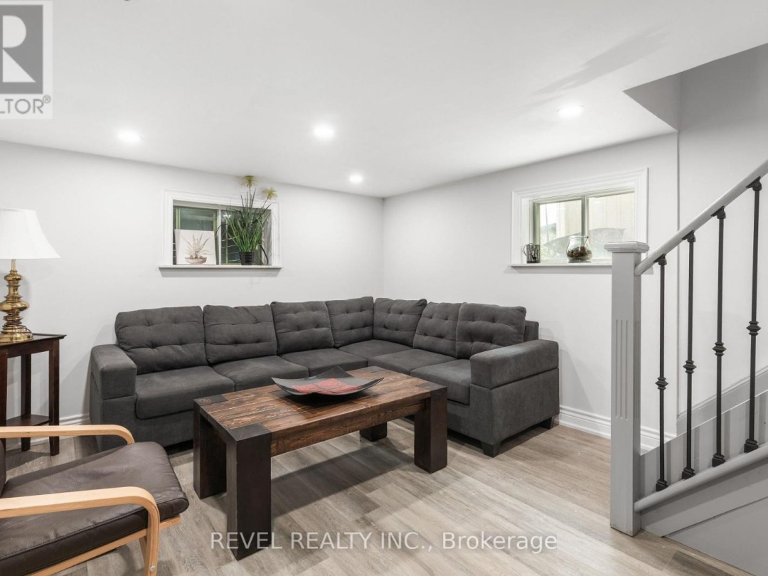 3 HILLSIDE DRIVE, 