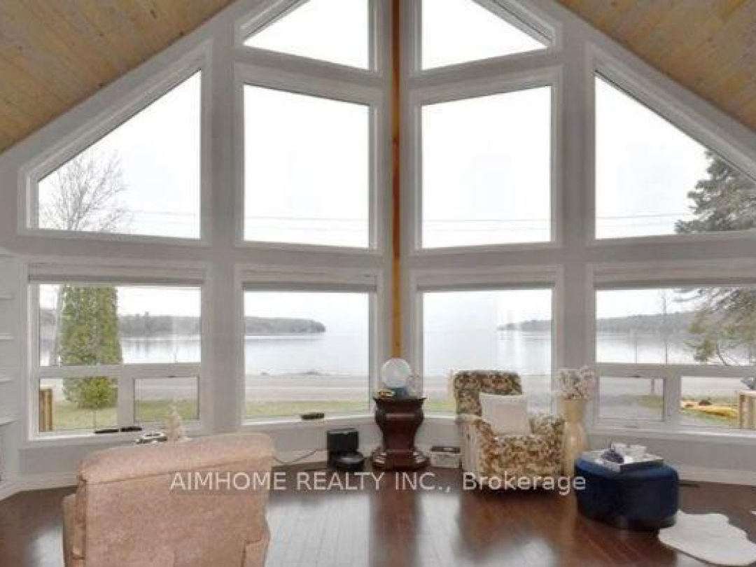 2858 Lakeshore Road E, Oro-Medonte