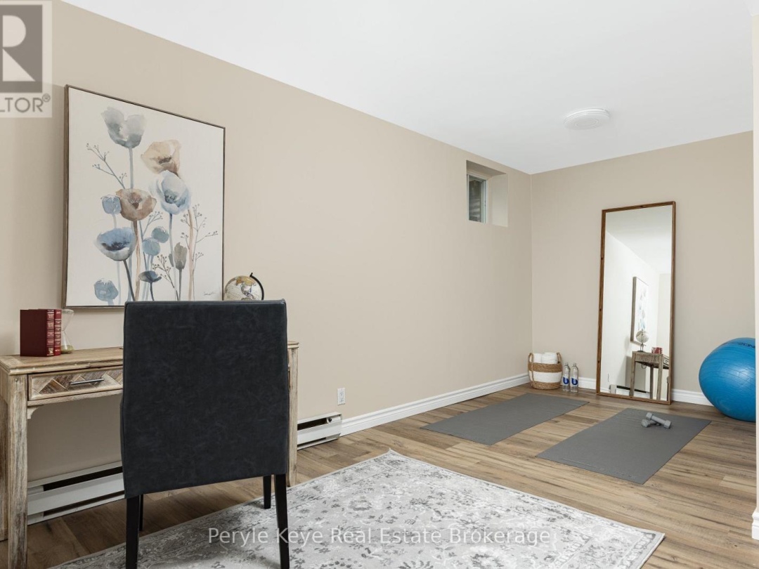 2 63 Southbank Drive, Lake Muskoka