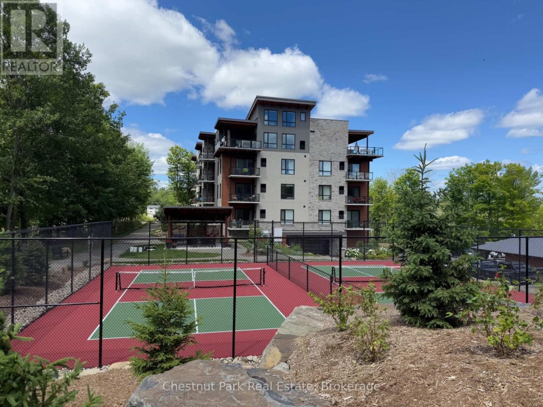 404 - 18 CAMPUS TRAIL, 