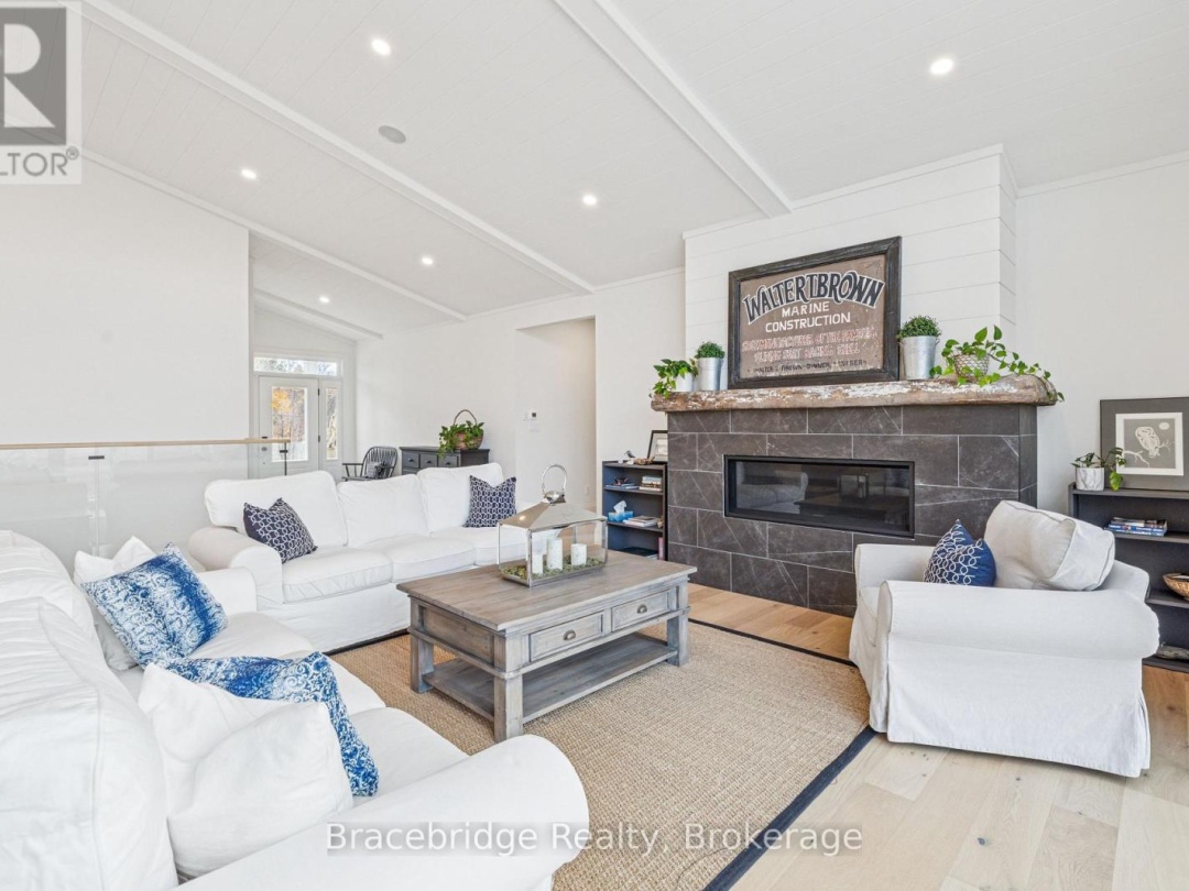 1006 STEPHENS BAY ROAD, 