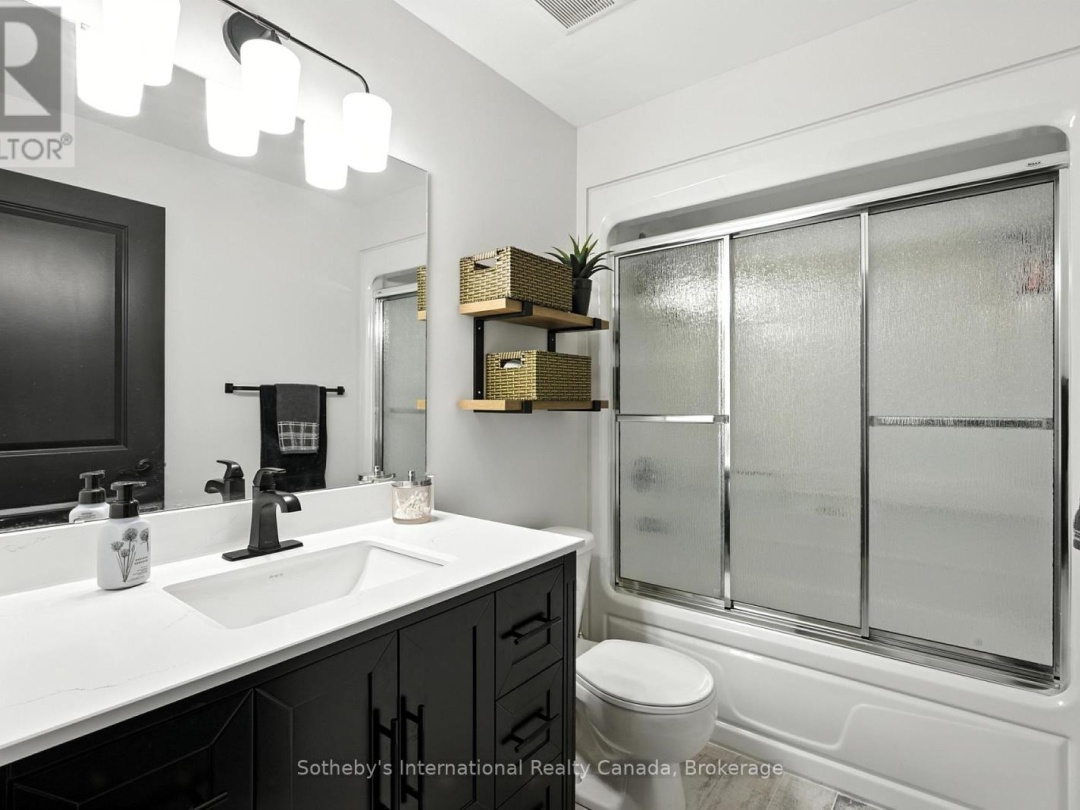 106 - 391 JAMES STREET W, 