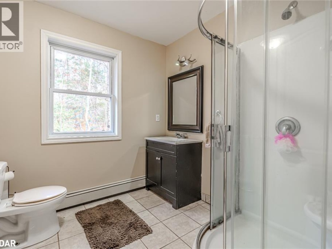 4 CLOVER Court, 