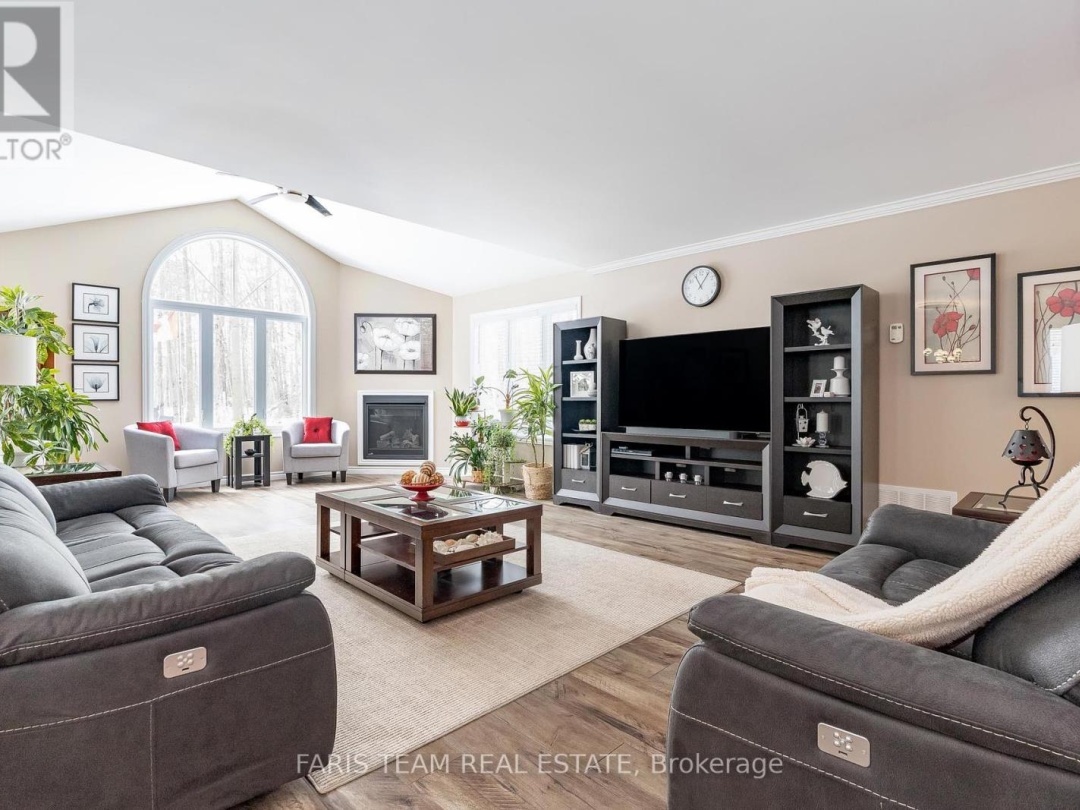 145 PINERIDGE GATE, 