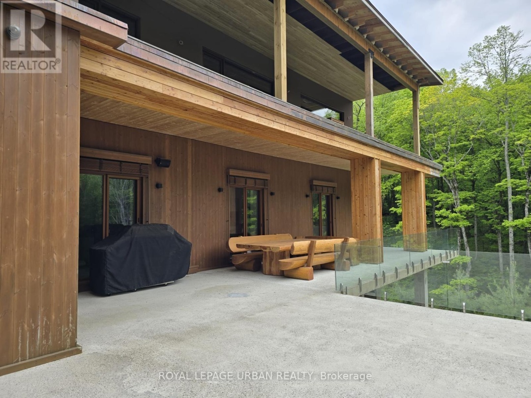 1739 TRAPPER'S TRAIL ROAD, 
