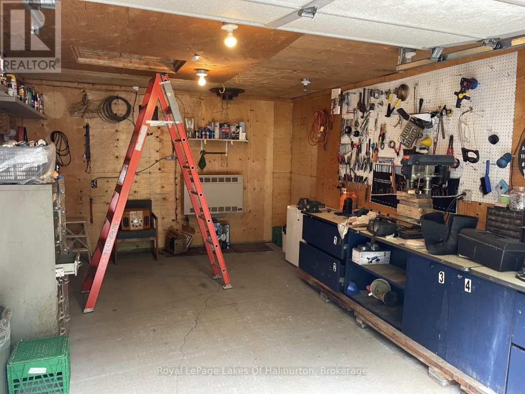 1675 BRAELOCH ROAD, Kennisis Lake