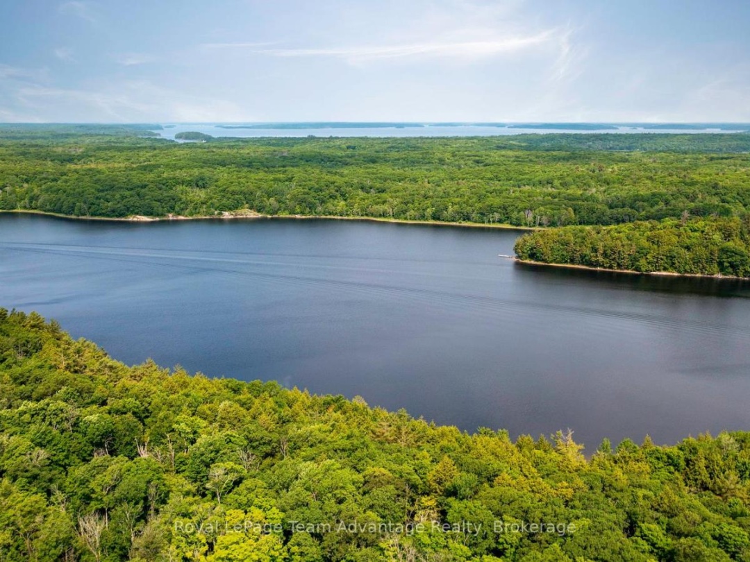 24 B717 ISABELLA ISLAND, 