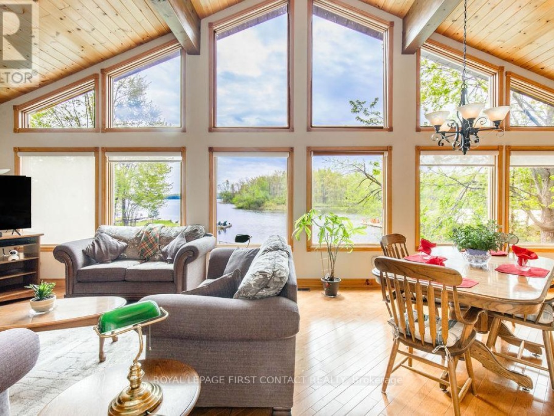 4447 ORKNEY BEACH ROAD, Lake Simcoe