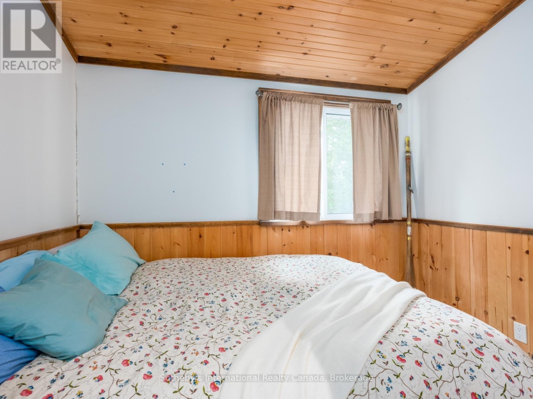 1040 KAHSHE LAKE, 
