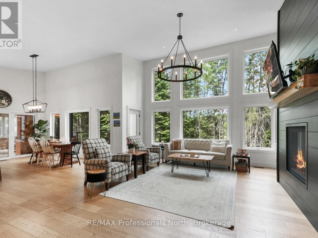 1086 STOTHART CREEK ROAD, 