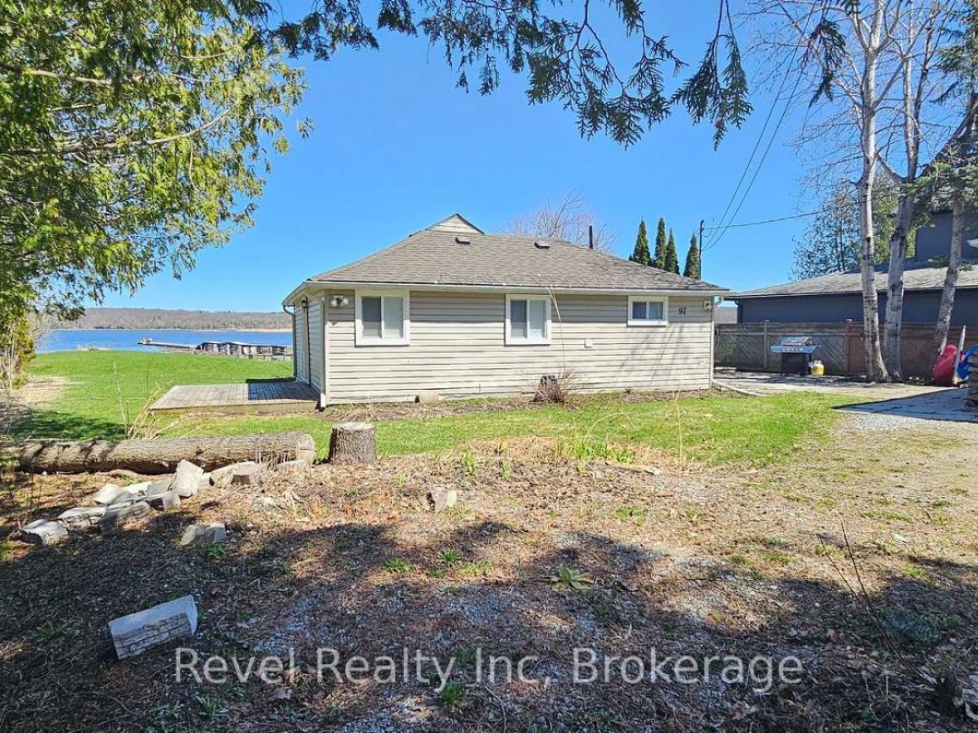 97 MASKINONGE ROAD, Georgian Bay