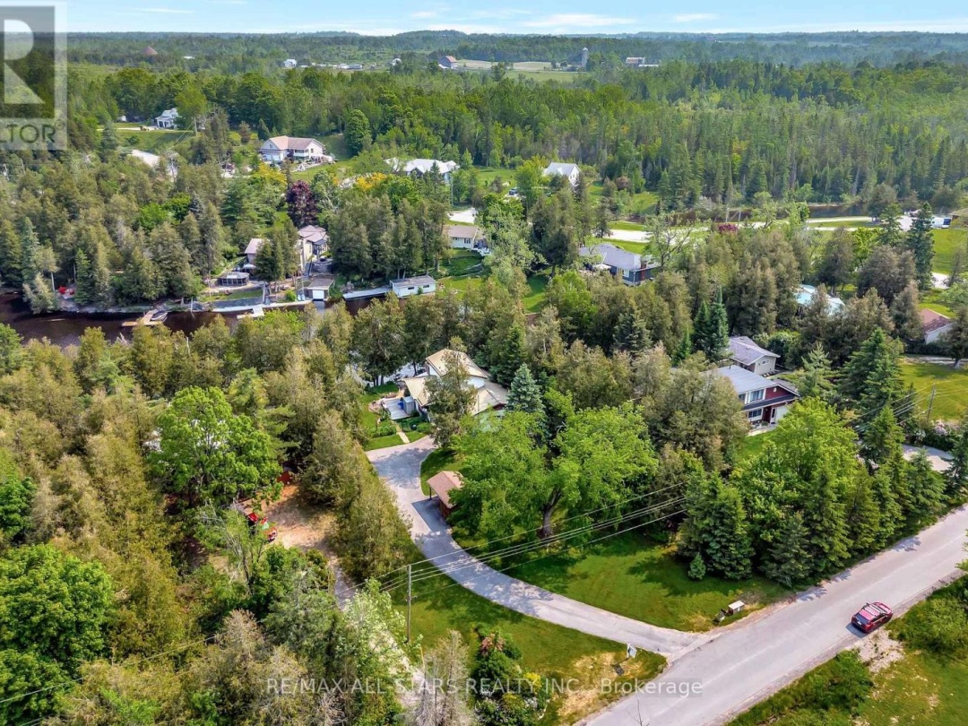 14 Wychwood Drive E, Sturgeon Lake