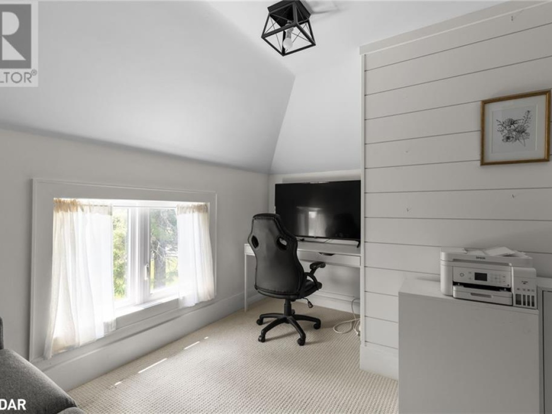 1866 WARMINSTER Side Road, 